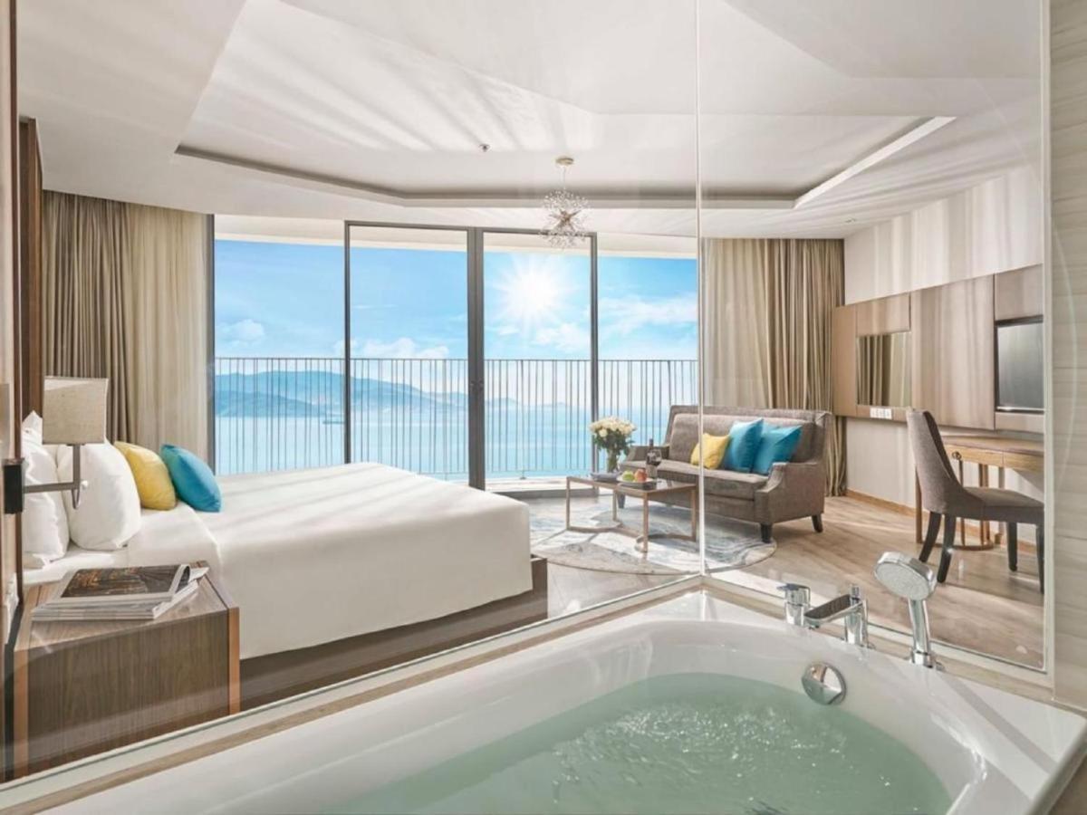 Panorama Lyn Beachfront Apartment Nha Trang Exterior photo