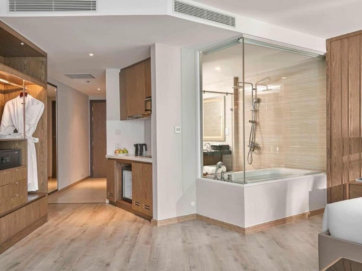 Panorama Lyn Beachfront Apartment Nha Trang Exterior photo