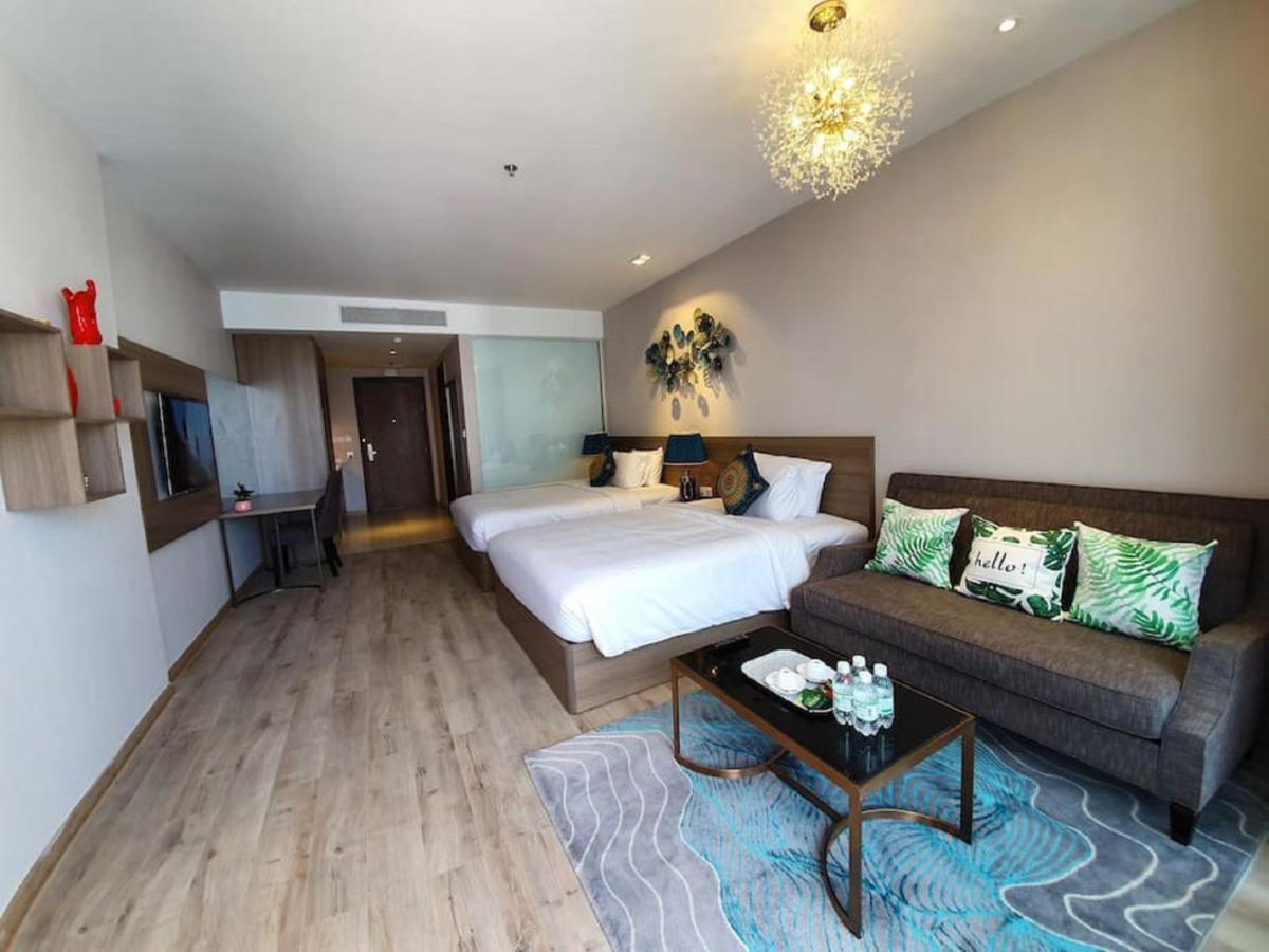 Panorama Lyn Beachfront Apartment Nha Trang Exterior photo