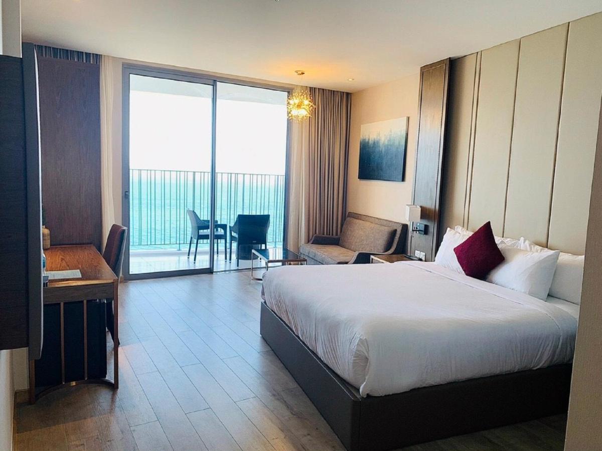 Panorama Lyn Beachfront Apartment Nha Trang Exterior photo